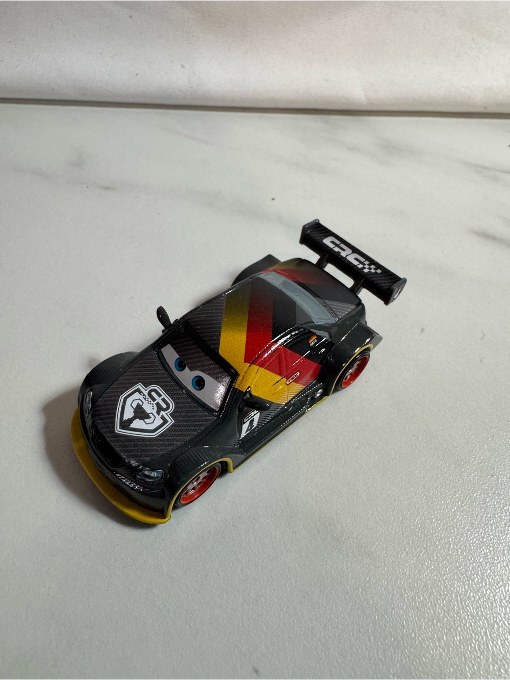 Disney Pixar Cars Max Schnell Carbon Racers Germany CRC Mattel Diecast 1:55